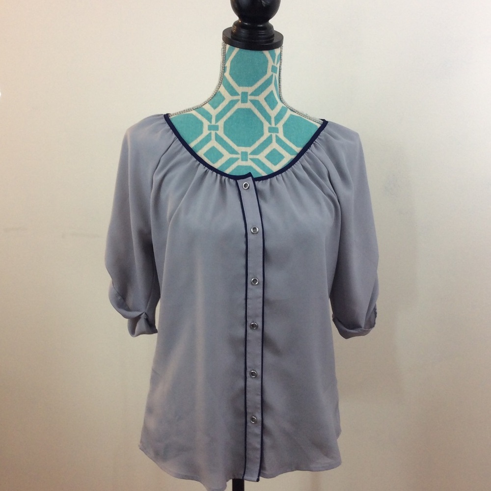 Express | scoop neck| button down